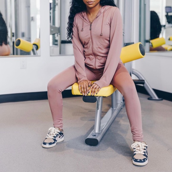 Loungewear set - Picture 1 of 12